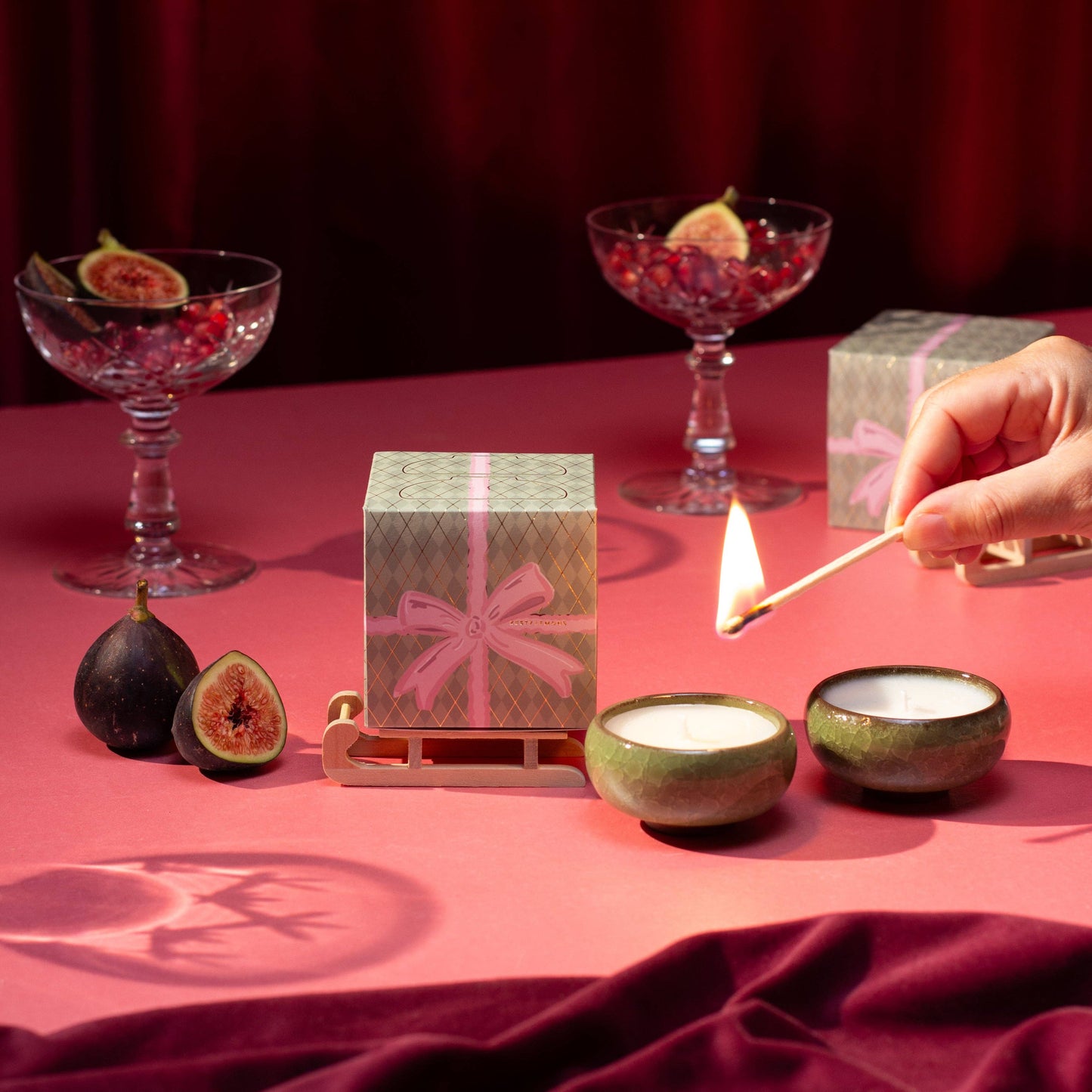 Christmas Bow Tea Lights | Box of 2 | Myrrh & Tonka